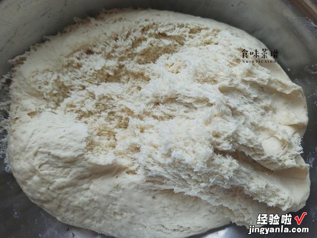 蒸馒头，如何把面盆快速发满？老师傅告诉我，只需一勺它轻松搞定