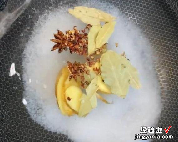 咸鸭蛋的传统做法,不裹泥不裹盐,28天流油起沙,个个咸香入味