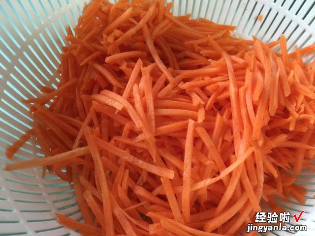 饺子馅怎么调才好吃？教你一个新做法，皮薄馅大，味道鲜美又好吃
