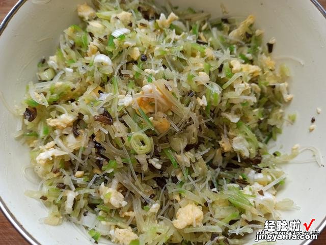 中秋团圆吃饺子,教你6种馅的调法,鲜嫩多汁,都是家人爱吃的味