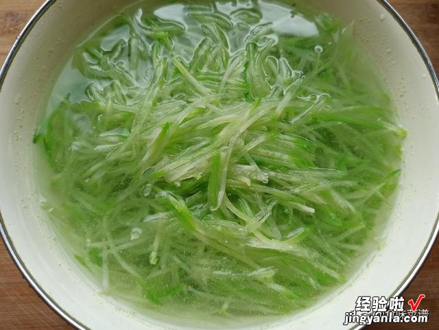 中秋团圆吃饺子,教你6种馅的调法,鲜嫩多汁,都是家人爱吃的味