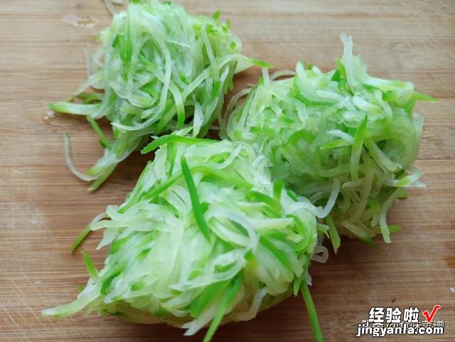 中秋团圆吃饺子,教你6种馅的调法,鲜嫩多汁,都是家人爱吃的味