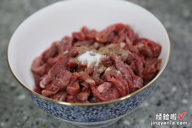 菜场买新鲜牛肉，老板切好以后，交代我回去别洗了，这是啥原因？