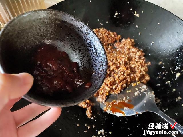 酱肉包怎么做才好吃？教你一个秘制配方，咸甜美味，用料精确到克