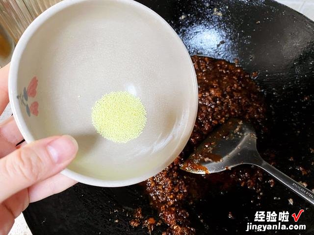 酱肉包怎么做才好吃？教你一个秘制配方，咸甜美味，用料精确到克