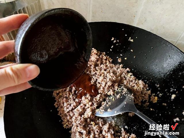 酱肉包怎么做才好吃？教你一个秘制配方，咸甜美味，用料精确到克