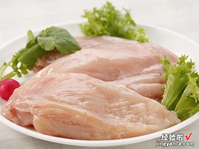 年夜饭必备的凉拌菜,低脂低卡,酸辣又开胃,常吃也不用担心长胖