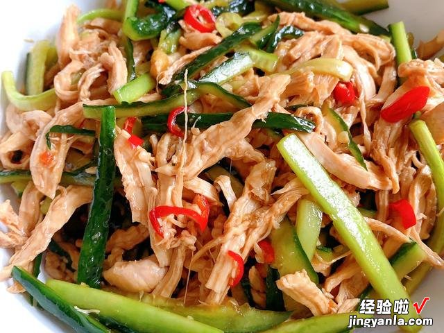 年夜饭必备的凉拌菜,低脂低卡,酸辣又开胃,常吃也不用担心长胖