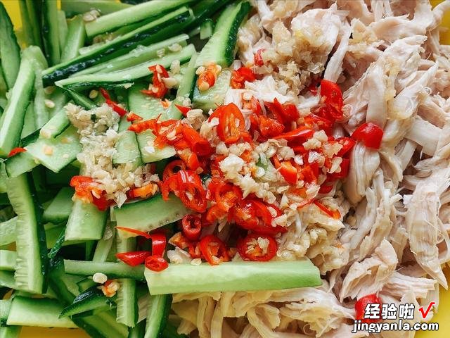 年夜饭必备的凉拌菜,低脂低卡,酸辣又开胃,常吃也不用担心长胖