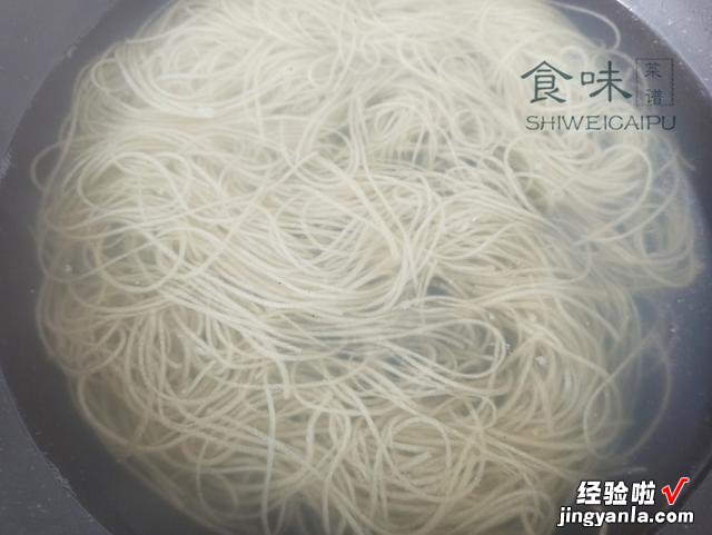 吃萝卜的季节到了,教你秘制萝卜包子馅,鲜美多汁,一顿5个不够