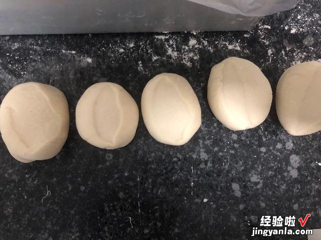 豇豆猪肉包子这样调馅，鲜香扑鼻，好吃不油腻，老公一顿能吃5个