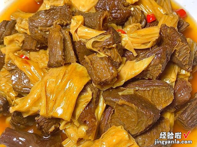 牛肉怎样炖才熟得更快？老师傅教我3个小技巧，牛肉烂鲜香没腥味