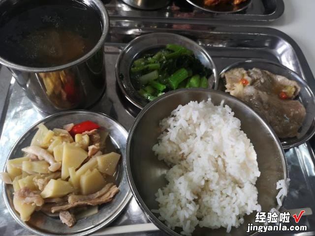 为什么很多工厂食堂，学校食堂的饭菜，工人学生们都反应很难吃？