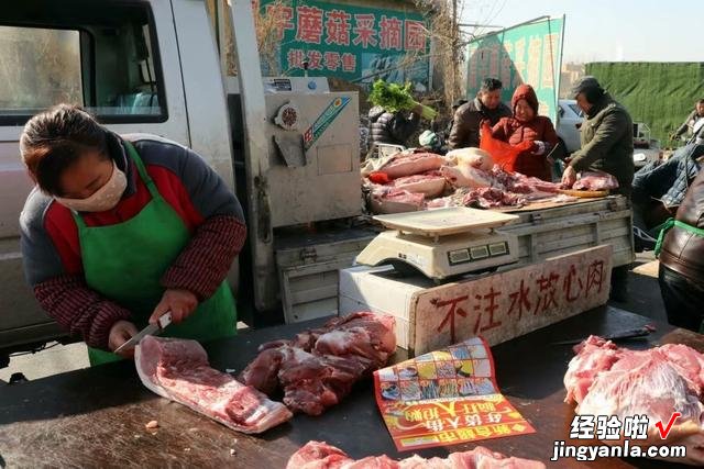 菜市场买的猪肉和排骨，为什么在加热时，会有一股难闻的尿骚味？