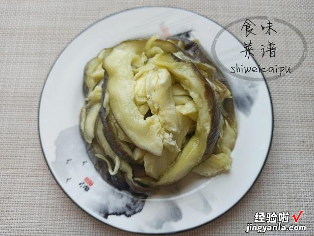 年夜饭精选6道凉拌菜，做法简单，清口解腻，端上桌一会儿就光盘