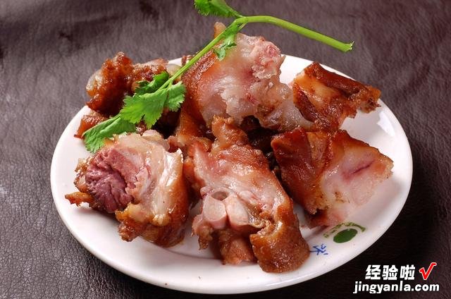 北方人常说:“来点硬菜啊”?到底什么才是硬菜,南方人很不理解