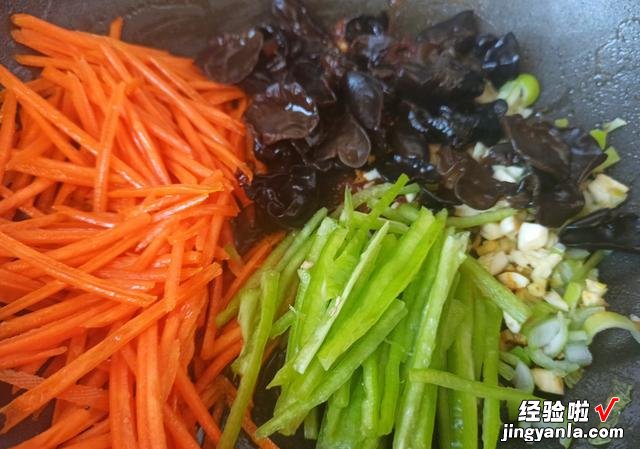 4道适合年夜饭的家庭小炒,做法简单,鲜香美味,下酒下饭都好吃