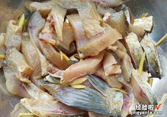 除夕夜,年夜饭必备的4道“硬”菜,款待家人朋友,脸上倍有面子