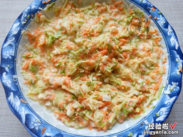 过年必备的3种炸丸子,地瓜、萝卜和猪肉,外酥里嫩,凉了也不硬