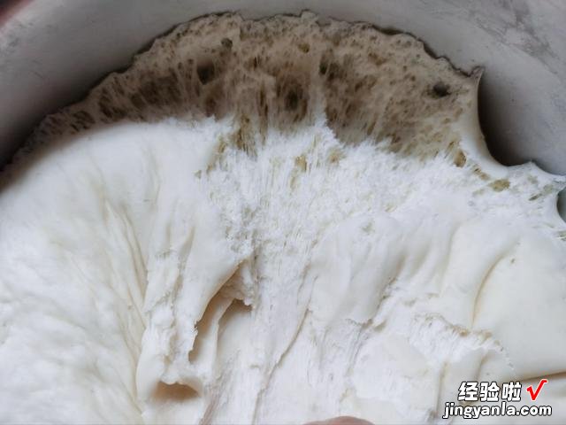蒸馒头时为什么要放白糖?很多人不懂,怪不得发面慢,馒头又难吃