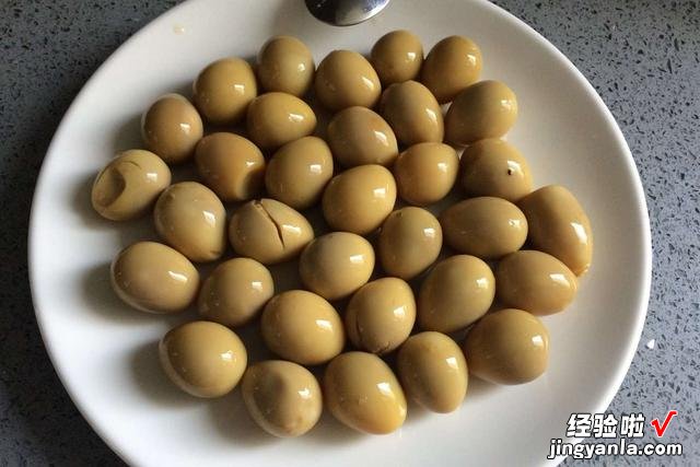 五香鹌鹑蛋的简单做法,香味浓郁,用料精确到克,学会可以开店了