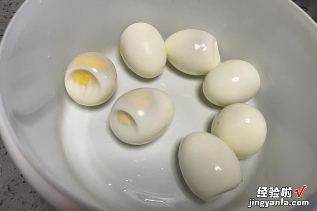 鸡蛋新吃法,比白水煮好吃多了,鲜美嫩滑不油腻,上桌孩子抢着吃