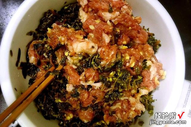 农村常见的4种野菜，总被误认为杂草，其实都是宝，调饺子馅很香