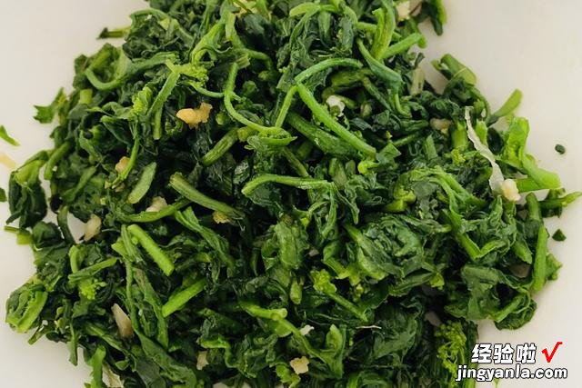 农村常见的4种野菜，总被误认为杂草，其实都是宝，调饺子馅很香