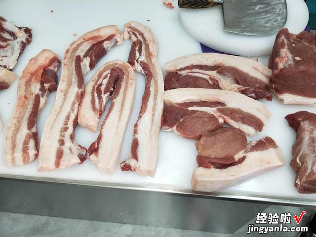 给猪肉加美颜的“生鲜灯”，到底坑了多少人？变质肉立刻变新肉