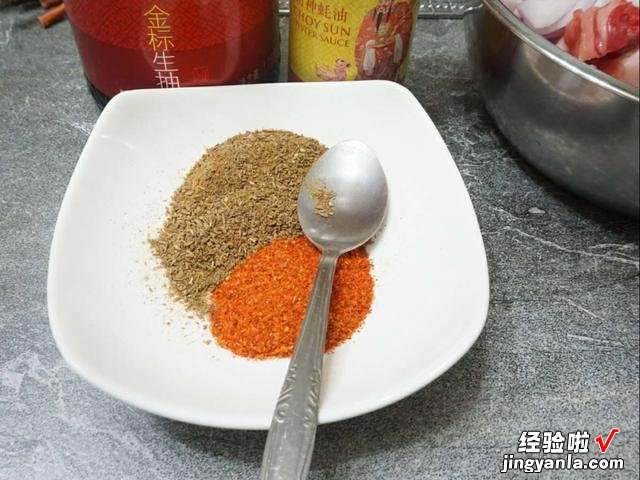 家庭版羊肉串的做法，有烤箱就行，鲜香味美不油腻，孩子特别爱吃