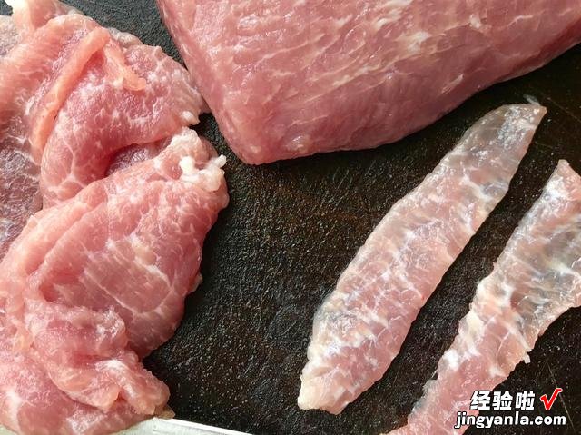 炸酥肉，直接下锅不对！看看大厨的做法，香酥嫩滑，上桌一扫而光