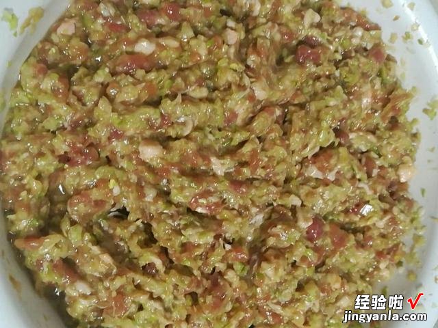 立冬吃饺子，教你5款饺子馅的调法，个个鲜嫩多汁，老公连吃三盘