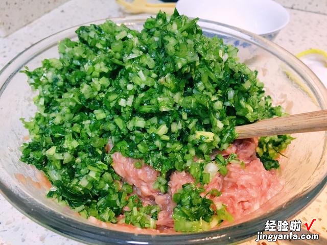 立冬吃饺子，教你5款饺子馅的调法，个个鲜嫩多汁，老公连吃三盘