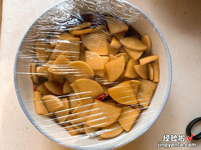 这才是传统的腌萝卜做法，无需一粒盐，爽口解腻，干净卫生无添加