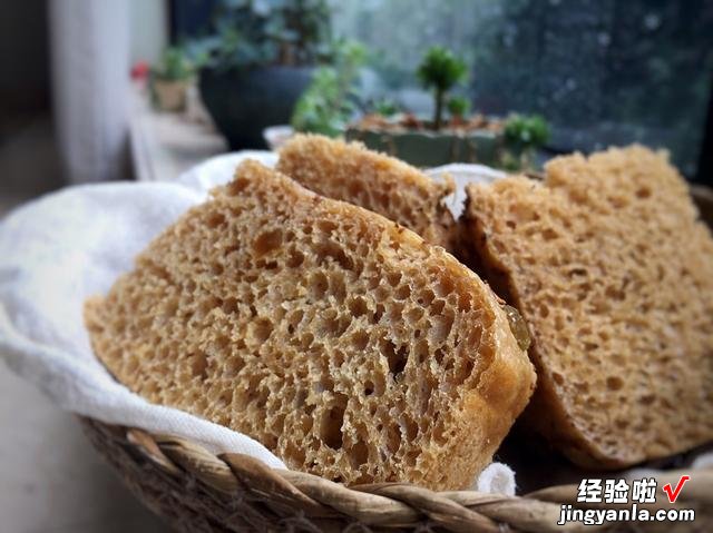 1碗面粉2个鸡蛋,教你在家做发糕,比蛋糕好吃,比蒸馒头还简单