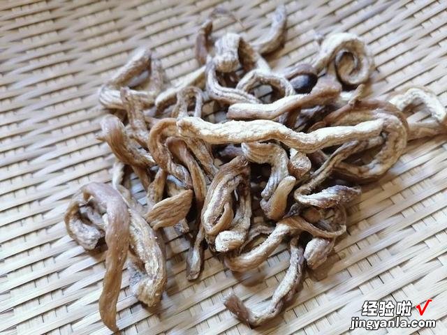 这9种蔬菜晒干后，比新鲜的还好吃，放一年都不坏，冬天炖肉很香