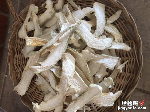 这9种蔬菜晒干后，比新鲜的还好吃，放一年都不坏，冬天炖肉很香