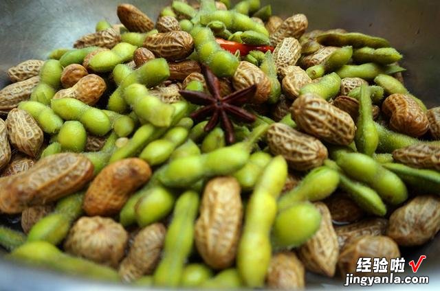 北方人最爱的6道下酒菜,咸香美味,端上桌后,酒量小也能喝半斤