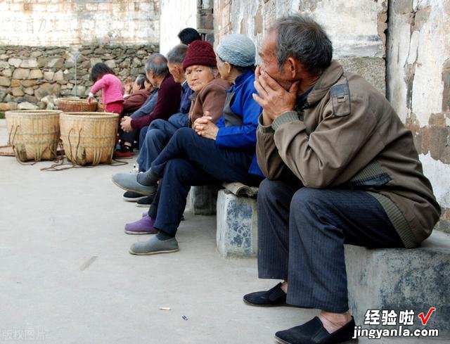 北方人最爱的6道下酒菜,咸香美味,端上桌后,酒量小也能喝半斤