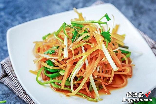 荠菜疙瘩怎么腌?配方比例告诉你,现在腌上,吃到明年春天都不坏