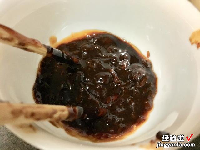 除了蚝油以外，它是广东第二大调味品，上色增香，尽显岭南风味