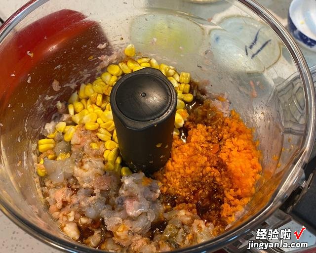 虾仁饺子馅怎么调好吃？教你5种做法，鲜嫩多汁，连吃3盘真过瘾