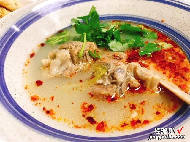 羊汤怎么做?应该放什么香料?很多人不懂装懂,把羊汤熬成了药汤