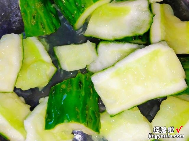 年夜饭必备的6道凉拌菜,爽口清脆,开胃解腻,家人都夸你厨艺好