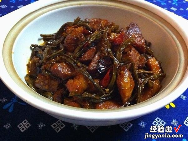 夏天吃不完的豆角,奶奶教我这样保存,一年不变质,冬天炖肉很香