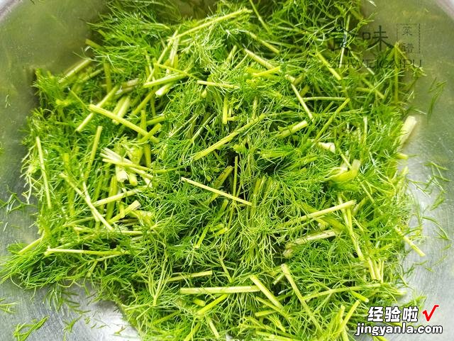 茴香苗别老是包饺子了，上锅清蒸5分钟，饭菜一锅出，比饺子还香