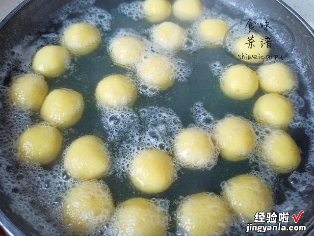 非油炸的红薯丸，孩子们吃嗨了，软糯香甜，营养丰富，做法超简单