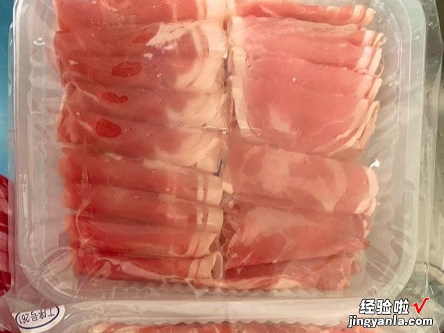 葱爆羊肉，先炒大葱还是先炒羊肉？教你一招，羊肉滑嫩、鲜香不膻