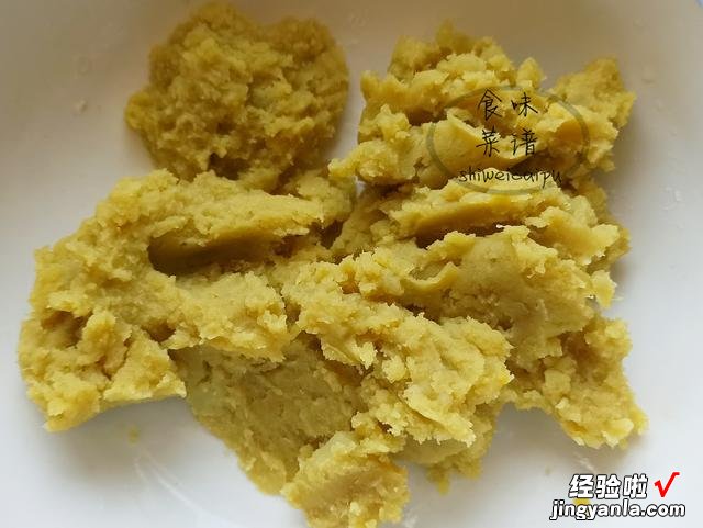 它是天然的滋补食品,人人吃得起,给孩子做成零食,软糯香甜解馋
