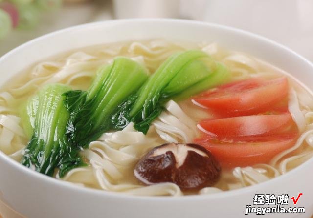 老话“起身饺子落脚面”，你们那有这个习俗吗？一切辛酸终有归宿
